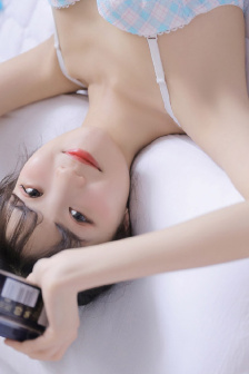 厨房里撞击旗袍美妇